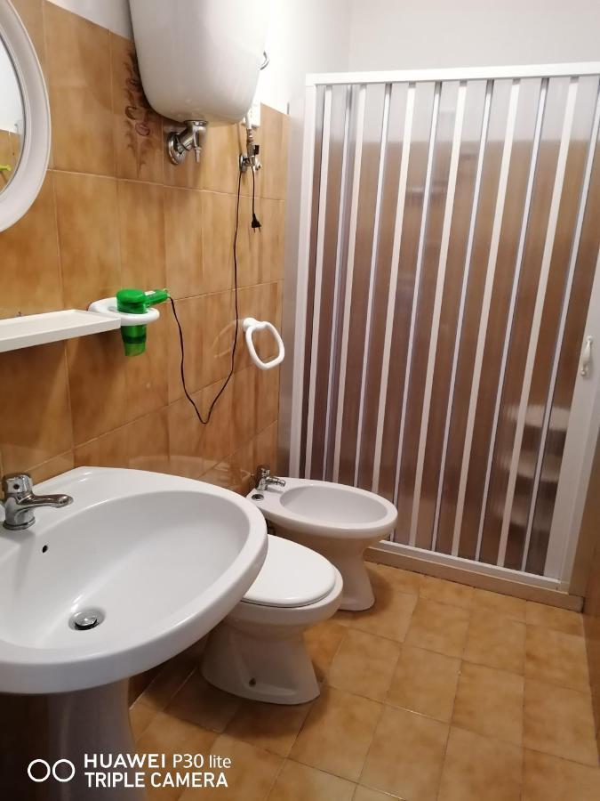Villetta Carati Torre dell'Orso Bagian luar foto